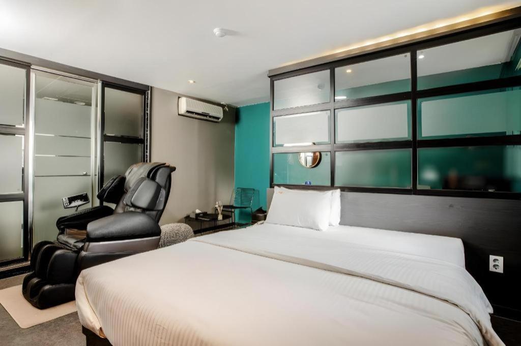 M7 Business Hotel Chilgok Luaran gambar
