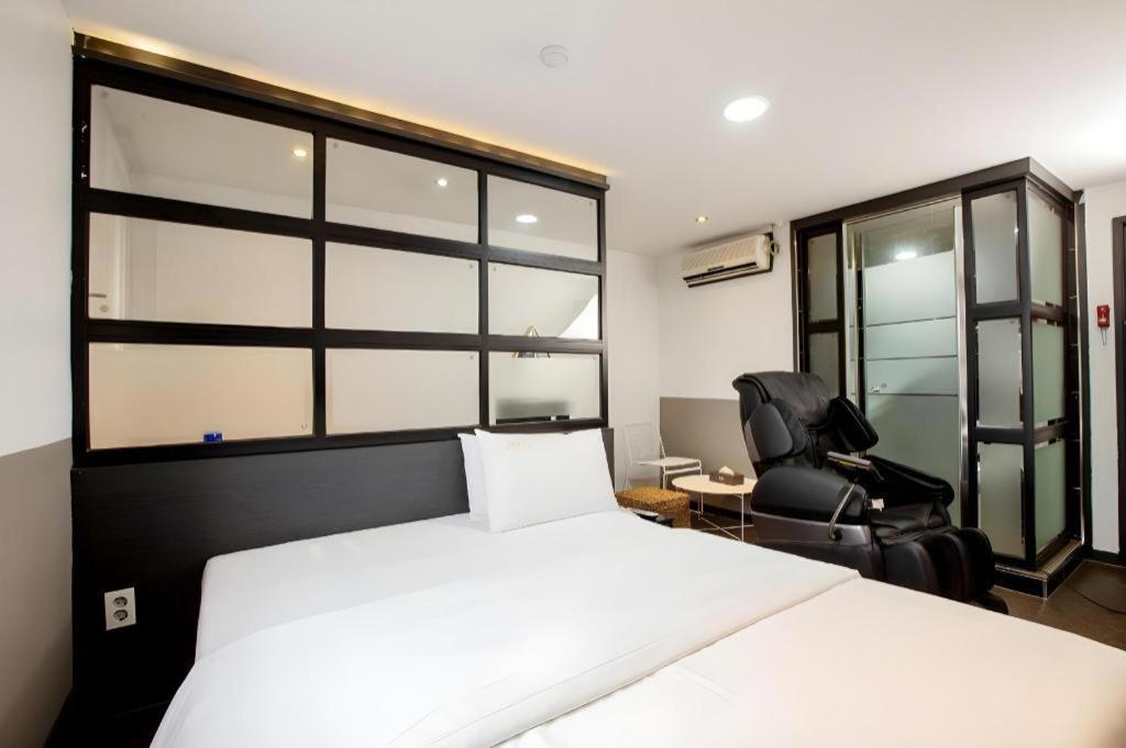M7 Business Hotel Chilgok Luaran gambar