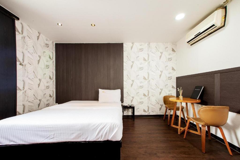 M7 Business Hotel Chilgok Luaran gambar