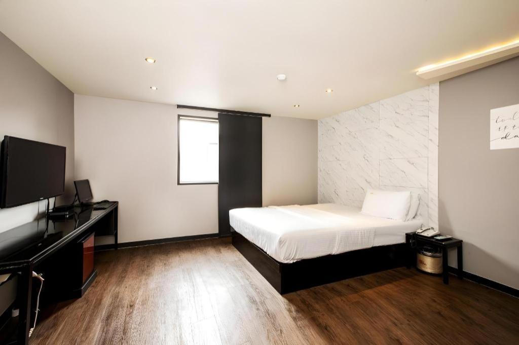 M7 Business Hotel Chilgok Luaran gambar