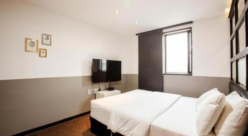 M7 Business Hotel Chilgok Luaran gambar