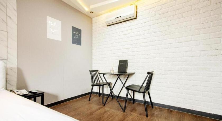 M7 Business Hotel Chilgok Luaran gambar
